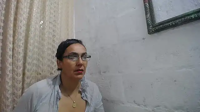 gabbyparker  online show from February 21, 2026, 10:39 am