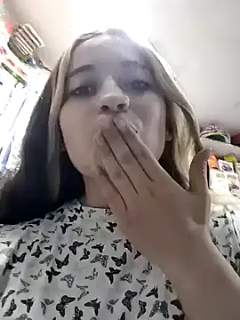 sheeiila online show from December 17, 2025, 10:15 pm