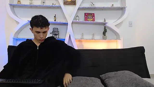 THREE GUYS HOT online show from December 2, 2025, 7:26 pm