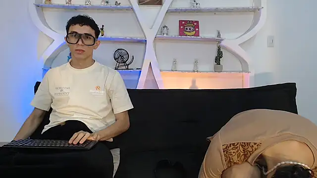 THREE GUYS HOT online show from December 1, 2025, 7:26 pm