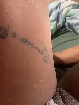 ju muniz01 online show from September 30, 2025, 2:01 pm