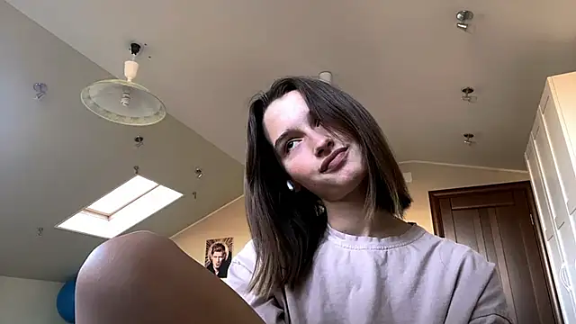 DarlineBrustera online show from September 21, 2025, 2:22 pm