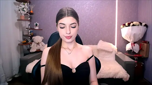 Dianaa Lee0 online show from February 16, 2026, 3:54 pm