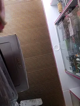 hotshreya69 online show from November 12, 2025, 8:29 am