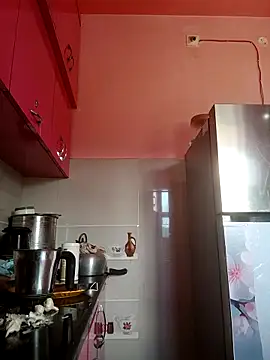 hotshreya69 online show from October 26, 2025, 4:35 am