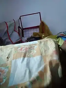 hotshreya69 online show from November 3, 2025, 10:19 am