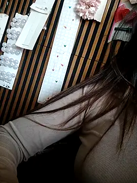 hotshreya69 online show from November 10, 2025, 7:02 am