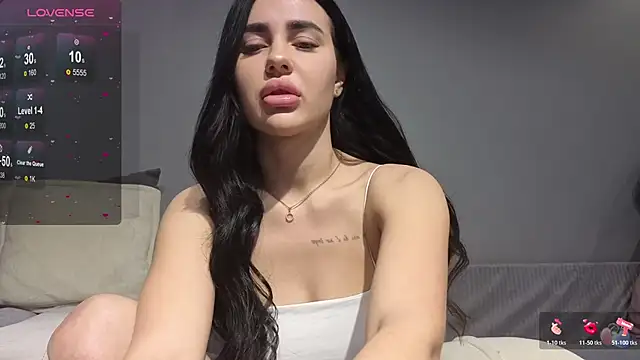 Mary  foxy online show from October 18, 2025, 9:28 pm