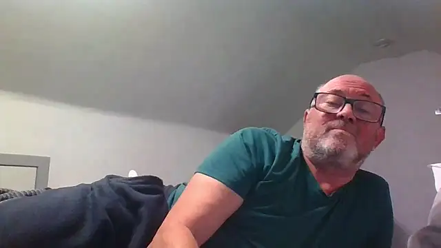 Snapshot of naughtygrandad1 chatting on January 6, 2026, 8:46 pm naughtygrandad1 online show from January 6, 2026, 8:46 pm