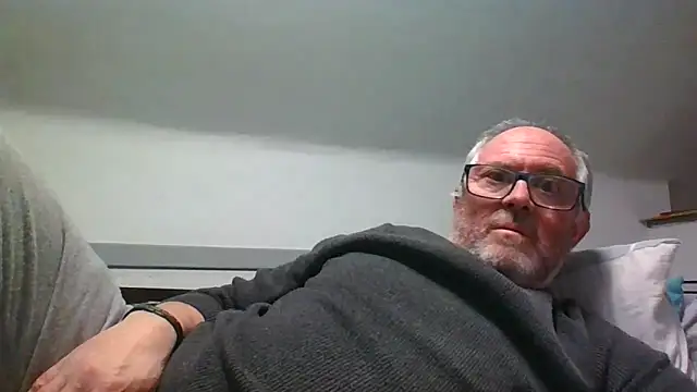Snapshot of naughtygrandad1 chatting on March 2, 2026, 6:04 pm naughtygrandad1 online show from March 2, 2026, 6:04 pm