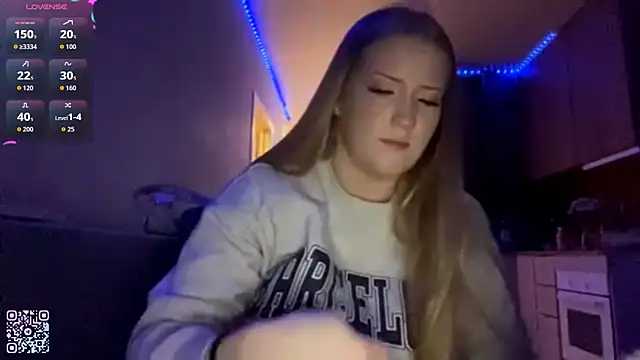 Snapshot of PandaFluff chatting on February 26, 2026, 6:19 pm PandaFluff online show from February 26, 2026, 6:19 pm