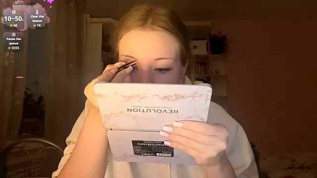 Snapshot of PandaFluff chatting on February 9, 2026, 5:44 pm PandaFluff online show from February 9, 2026, 5:44 pm