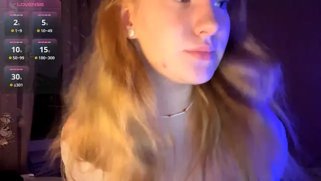 Snapshot of PandaFluff chatting on September 16, 2025, 5:25 pm PandaFluff online show from September 16, 2025, 5:25 pm