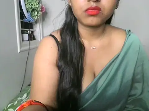 Snapshot of its_me_Rashmi chatting on October 13, 2025, 6:15 am its me Rashmi online show from October 13, 2025, 6:15 am
