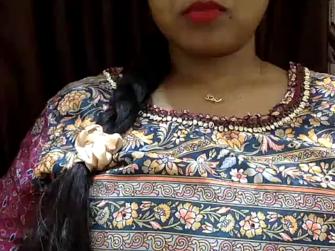 Snapshot of its_me_Rashmi chatting on October 17, 2025, 4:20 pm its me Rashmi online show from October 17, 2025, 4:20 pm