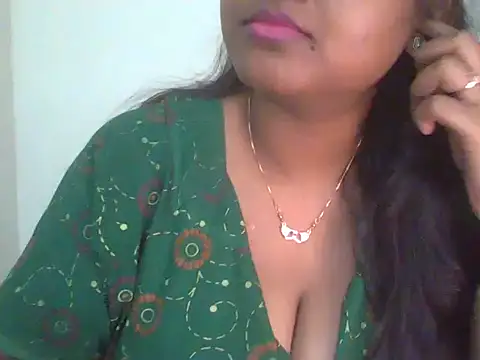Snapshot of its_me_Rashmi chatting on December 16, 2025, 5:17 pm its me Rashmi online show from December 16, 2025, 5:17 pm