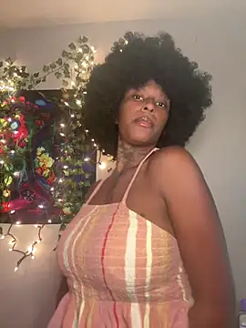 MistiSavannah online show from June 26, 2026, 2:06 am