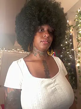 MistiSavannah online show from June 16, 2026, 2:22 am