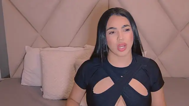 CharlotteeBrownn online show from July 25, 2026, 7:05 am