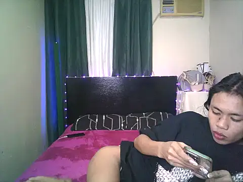 Snapshot of Sweet-shopia chatting on October 6, 2025, 10:49 am Sweet-shopia online show from October 6, 2025, 10:49 am