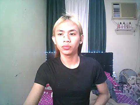 Snapshot of Sweet-shopia chatting on December 18, 2025, 5:28 pm Sweet-shopia online show from December 18, 2025, 5:28 pm