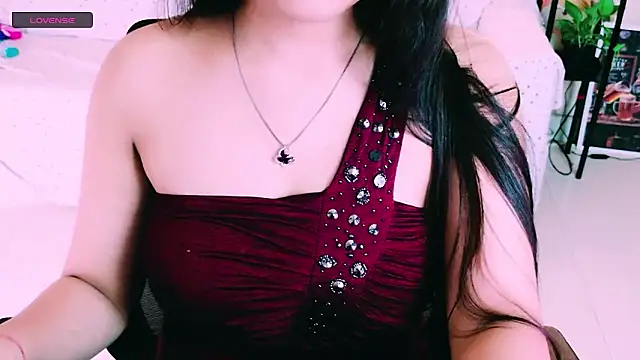 My Rose online show from April 26, 2026, 12:02 pm