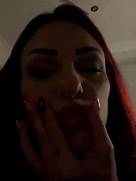 Snapshot of OliviaaFischer chatting on November 3, 2025, 11:19 pm OliviaaFischer online show from November 3, 2025, 11:19 pm