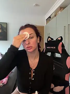 OliviaaFischer online show from March 21, 2026, 2:43 pm