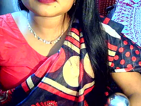 Nusrat Faria07 online show from October 26, 2025, 1:44 pm