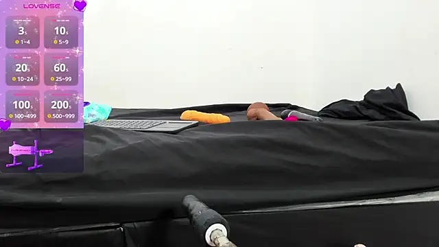 Moon78sweet online show from October 2, 2025, 11:35 am