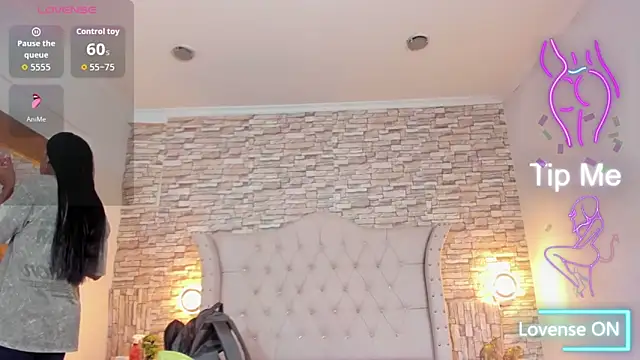 Lucia-Horny24 online show from October 24, 2025, 7:57 pm