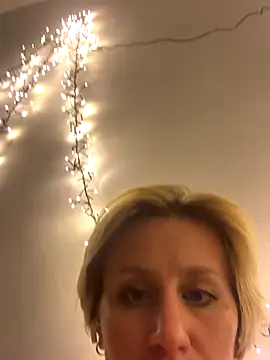 Tamara931 online show from September 12, 2025, 6:51 pm