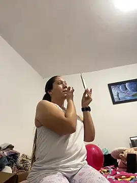 emma hot2006 online show from October 13, 2025, 5:47 pm