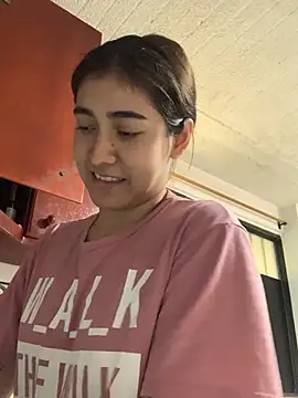 miaftmax online show from November 13, 2025, 6:34 pm