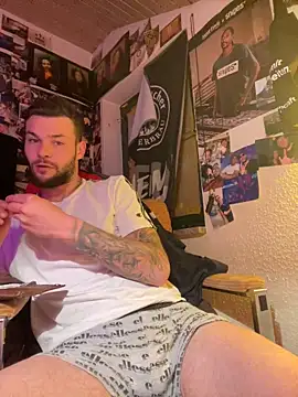 Snapshot of Mexxwell69 chatting on November 1, 2025, 4:34 pm Mexxwell69 online show from November 1, 2025, 4:34 pm