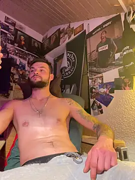 Snapshot of Mexxwell69 chatting on November 2, 2025, 8:14 pm Mexxwell69 online show from November 2, 2025, 8:14 pm