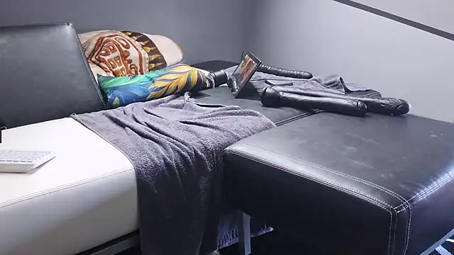 slavic boy 39 online show from January 18, 2026, 10:18 am