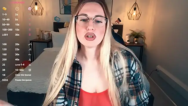 Lexi terele online show from October 2, 2025, 7:01 am