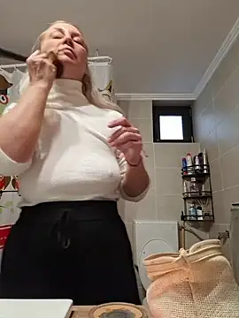 merlyn4 online show from November 27, 2025, 7:53 am