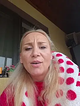 merlyn4 online show from November 9, 2025, 12:20 pm