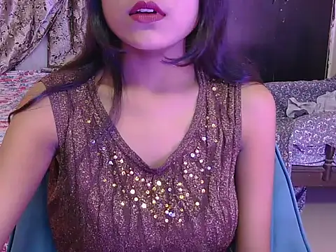 Snapshot of hoty-priya chatting on December 15, 2025, 4:51 am hoty-priya online show from December 15, 2025, 4:51 am