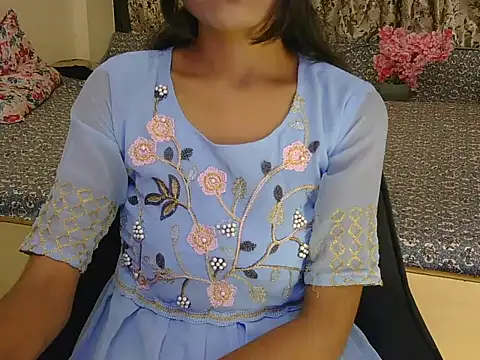 Snapshot of hoty-priya chatting on November 11, 2025, 4:40 am hoty-priya online show from November 11, 2025, 4:40 am