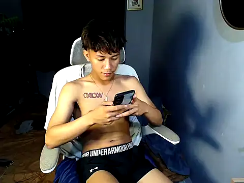 naughtyboyloy 0 online show from April 30, 2026, 6:48 pm