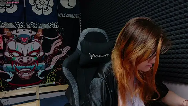 Nora lovvvv online show from December 20, 2025, 10:29 am