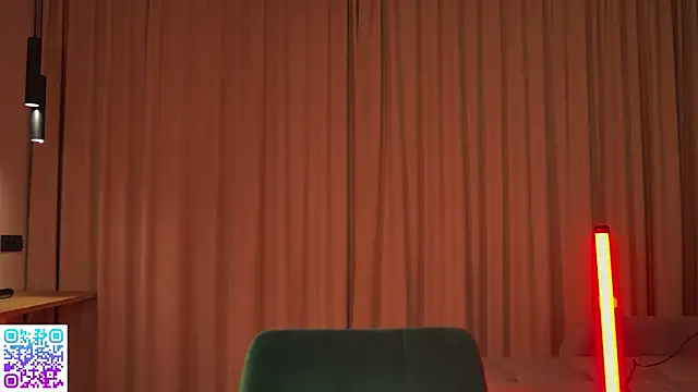 bunnyelfbri online show from September 11, 2025, 4:12 am