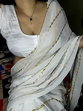 Snapshot of PRIYA_22 chatting on September 16, 2025, 5:47 pm PRIYA 22 online show from September 16, 2025, 5:47 pm