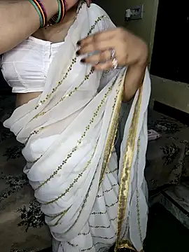Snapshot of PRIYA_22 chatting on September 15, 2025, 4:07 pm PRIYA 22 online show from September 15, 2025, 4:07 pm
