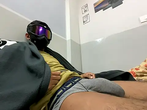 Snapshot of monster_fuck chatting on November 11, 2025, 11:20 pm monster fuck online show from November 11, 2025, 11:20 pm