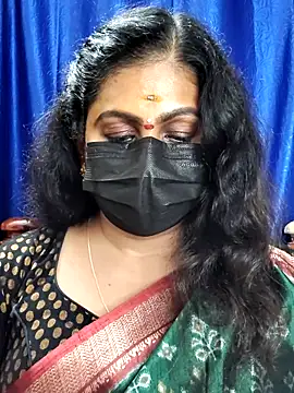 Snapshot of Sweetie_swetha37 chatting on October 21, 2025, 8:41 pm Sweetie swetha37 online show from October 21, 2025, 8:41 pm