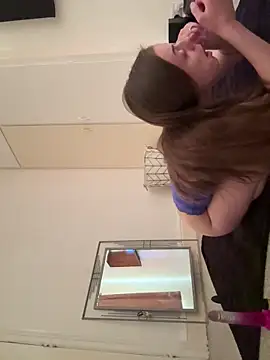 cutietootie02 online show from April 22, 2026, 12:34 pm